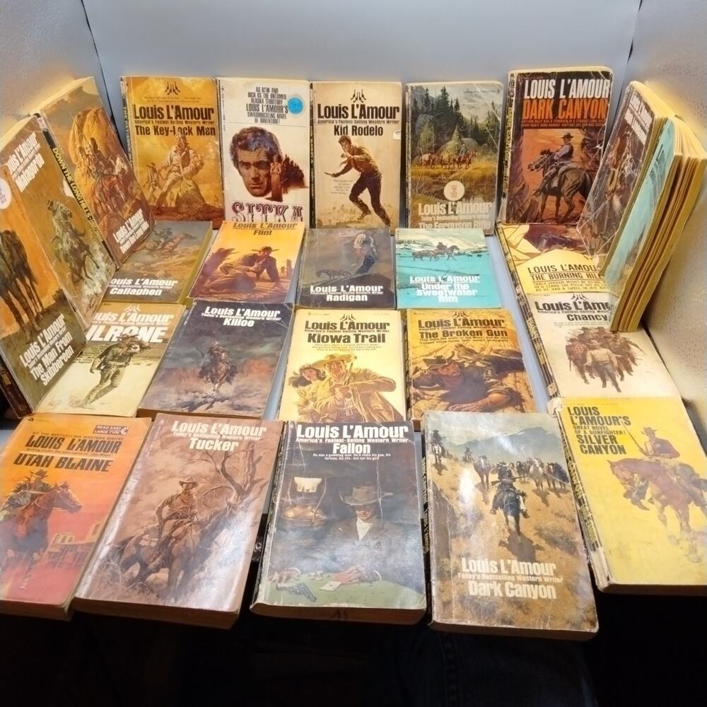 Louis L'AMOUR Western Novels Paperback Books - Lot of 25 (2)